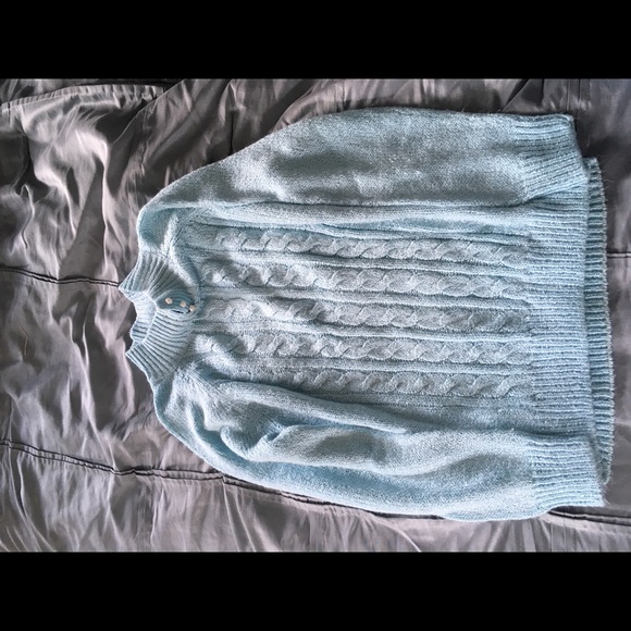 Sweaters - Picture 6 of 7